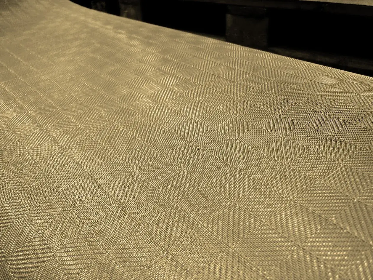 Brillante Oro (M.RSS.117.AB) - Woven Mesh detail
