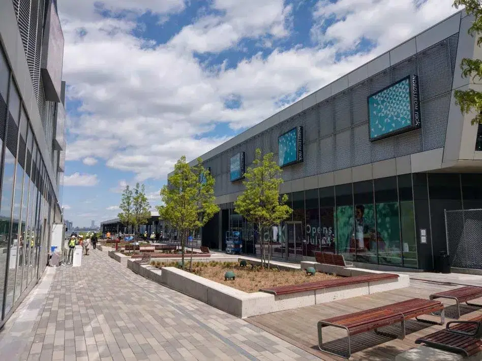 Empire Outlets - Expanded Metals installation (photo 1)