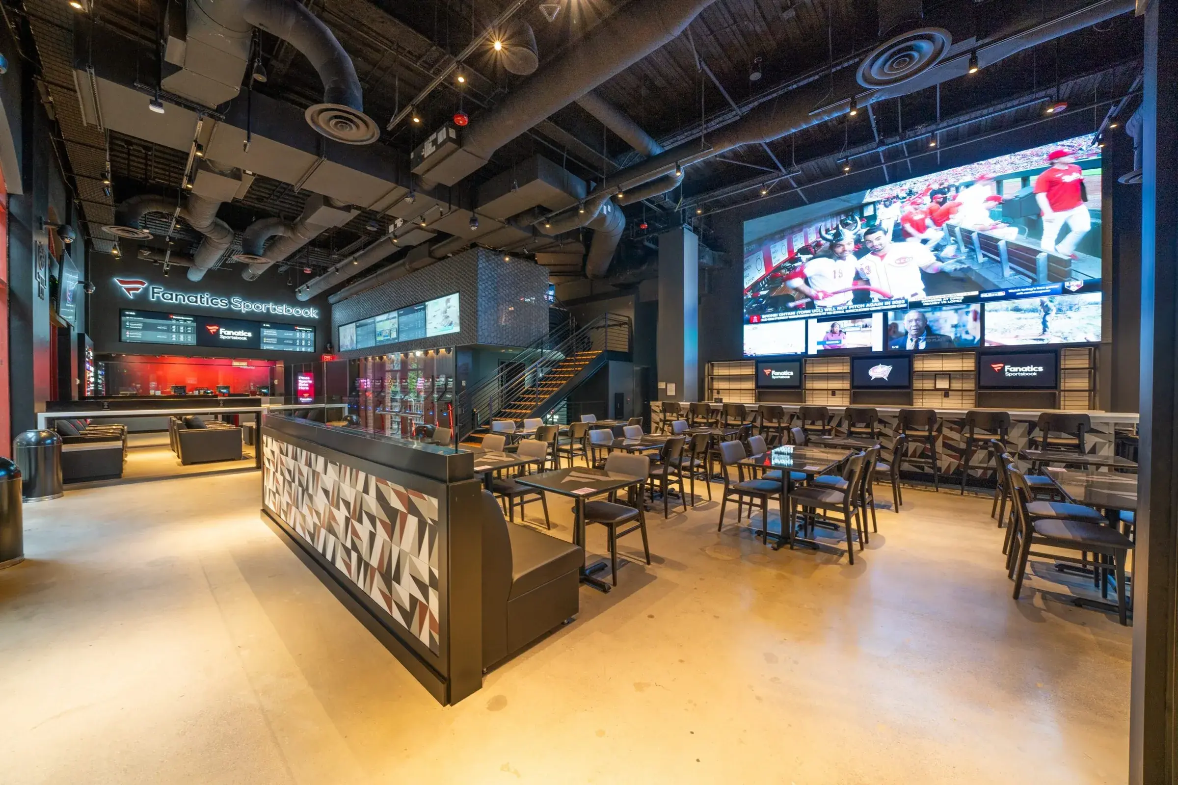 Fanatics Sportsbook Columbus - Tectonic installation (photo 1)
