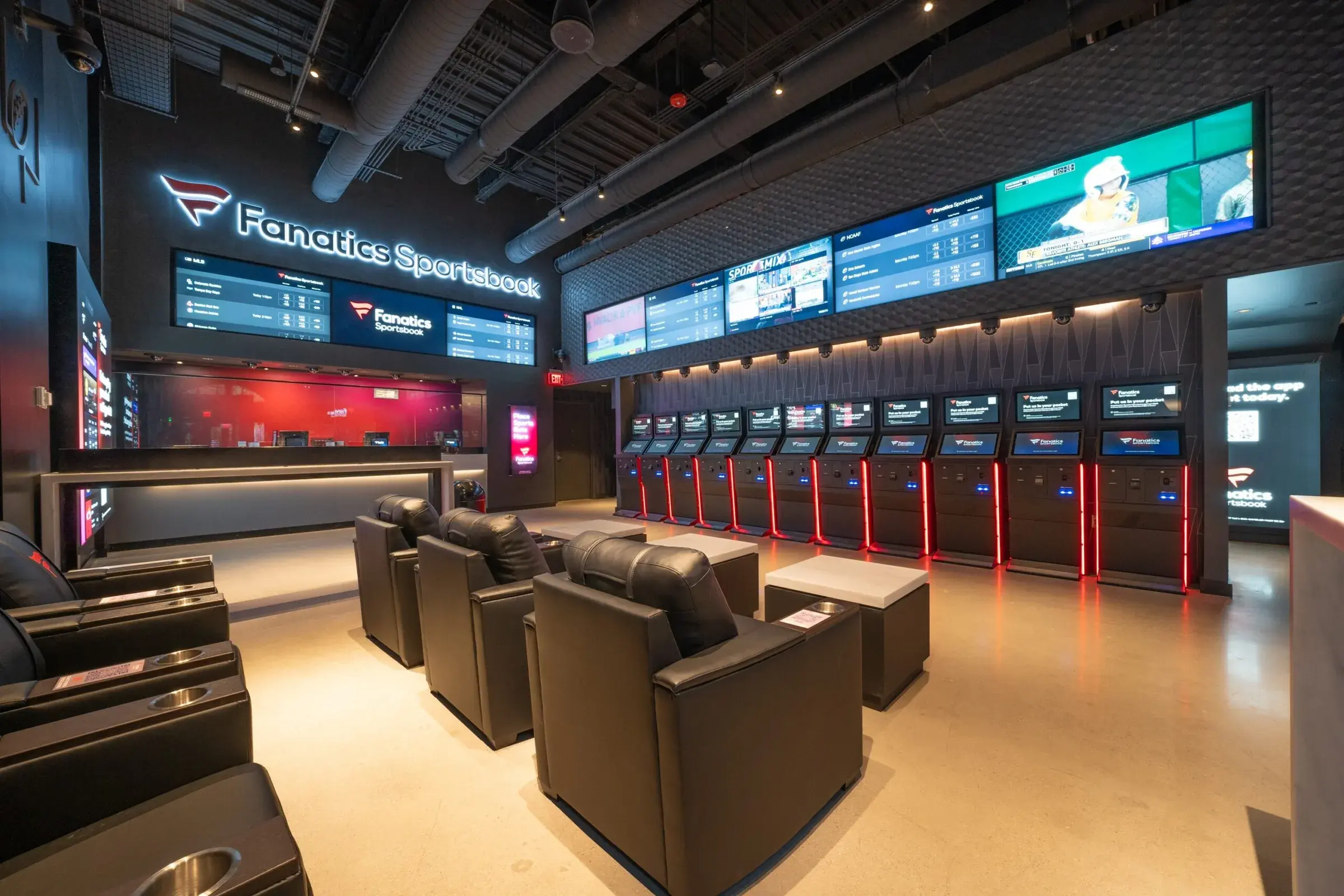 Fanatics Sportsbook Columbus - Tectonic installation (photo 2)