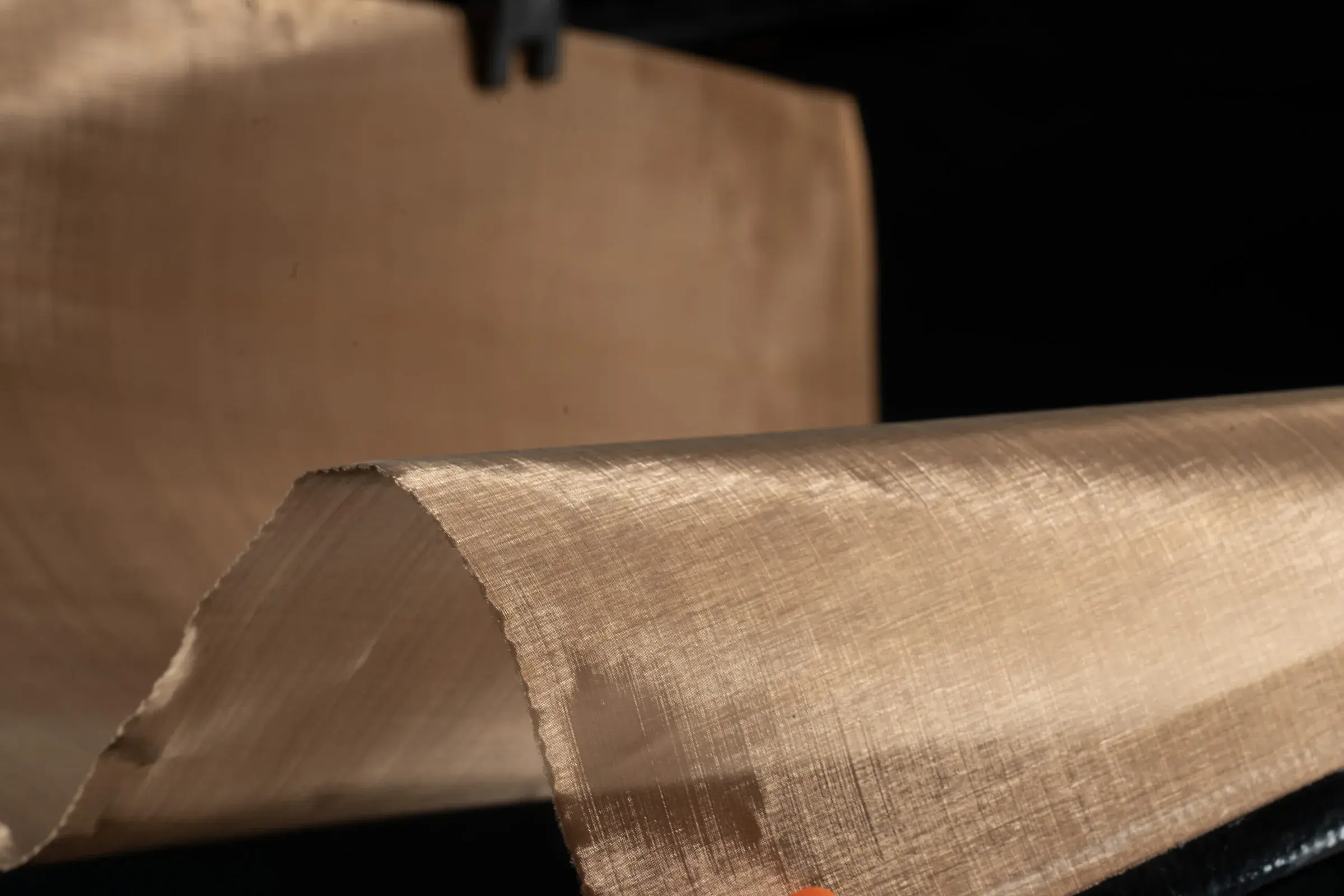 Trama Bronzo (M.RSS.109.BR) - Woven Mesh detail