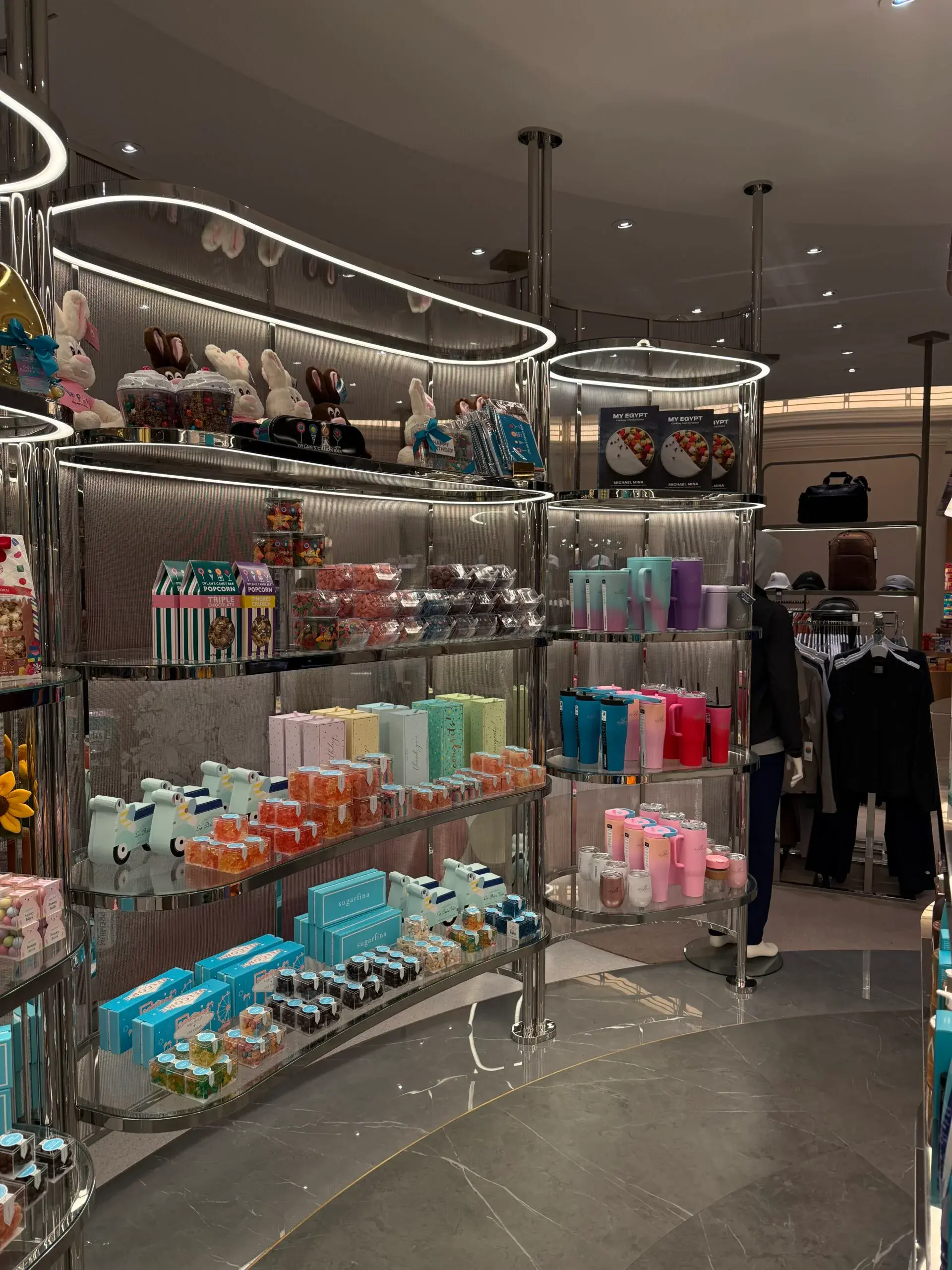 Tutto Bellagio Retail, Studio Munge - Fiume installation (photo 6)